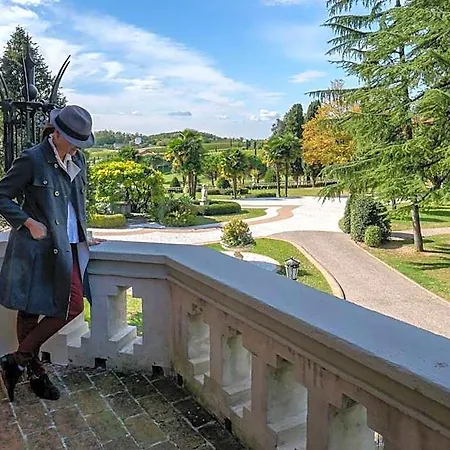 فندق Castello Di Spessa - Residenze D'epoca 4*