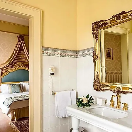 فندق Castello Di Spessa - Residenze D'epoca 4*