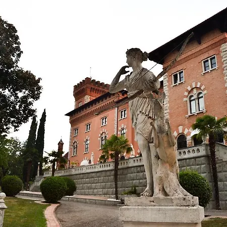 Castello Di Spessa - Residenze D'epoca 4*