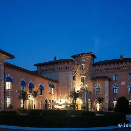Отель Castello Di Spessa - Residenze D'epoca