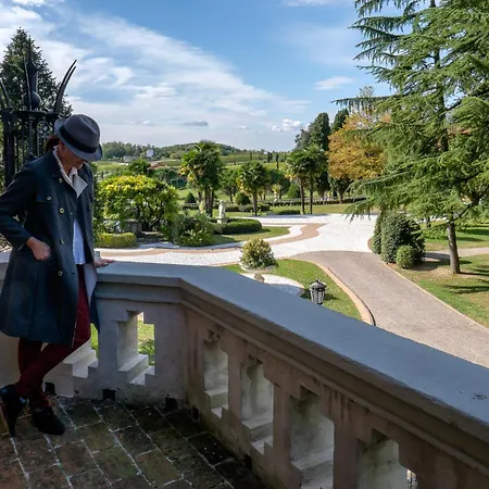 酒店 Castello Di Spessa - Residenze D'epoca