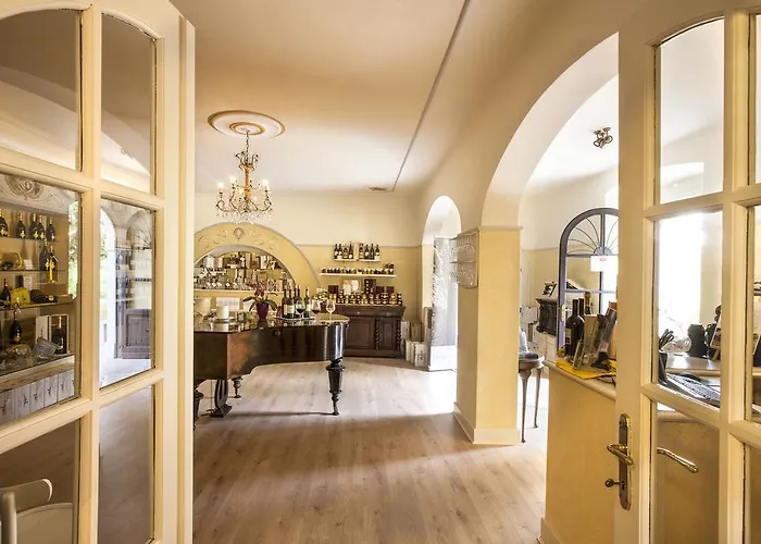 Castello Di Spessa - Residenze D'epoca Отель Каприва-дель-Фриули