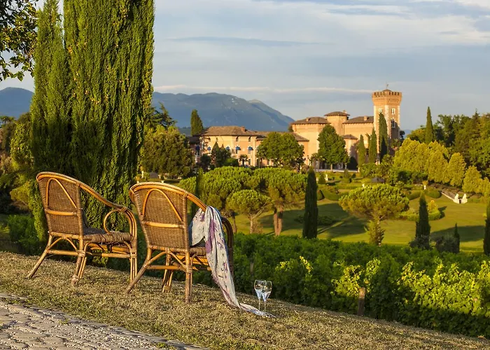 Castello Di Spessa - Residenze D'epoca Каприва-дель-Фриули