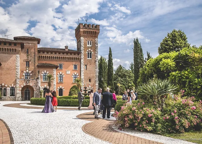 Castello Di Spessa - Residenze D'epoca Каприва-дель-Фриули