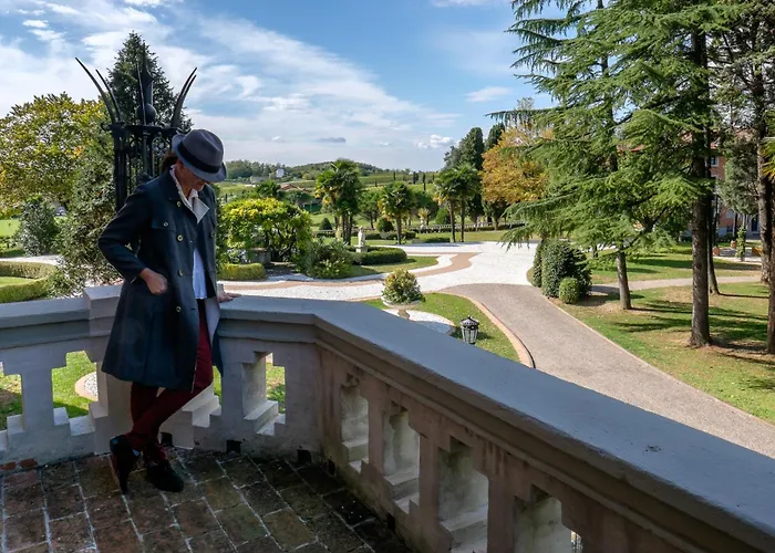 Отель Castello Di Spessa - Residenze D'epoca